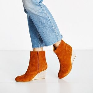 Urban outfitter Ruth Wedge Heel